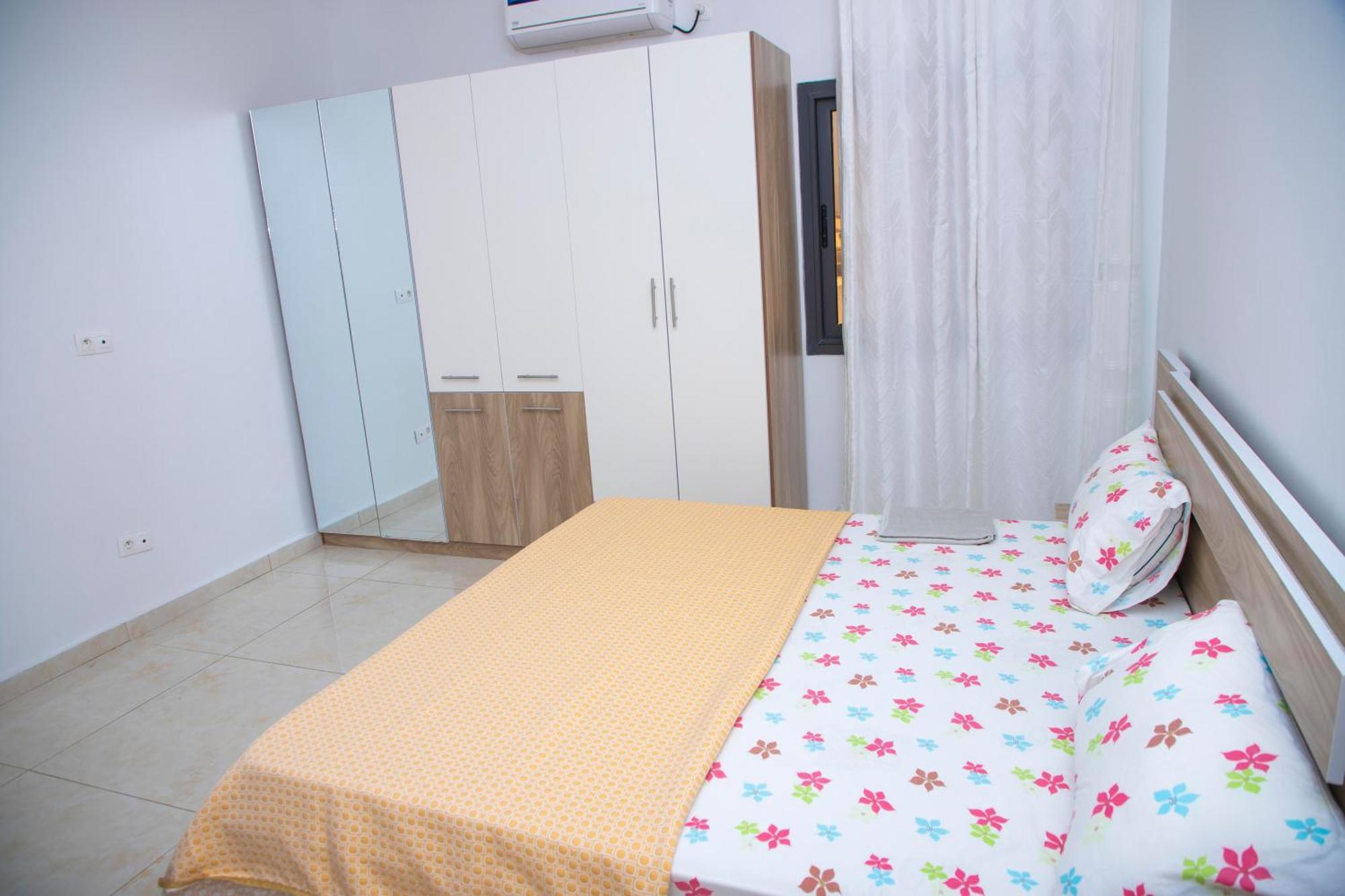 Residence Teranga Immo Luxe Residence Ndoumbe Sylla Dakar Exteriör bild